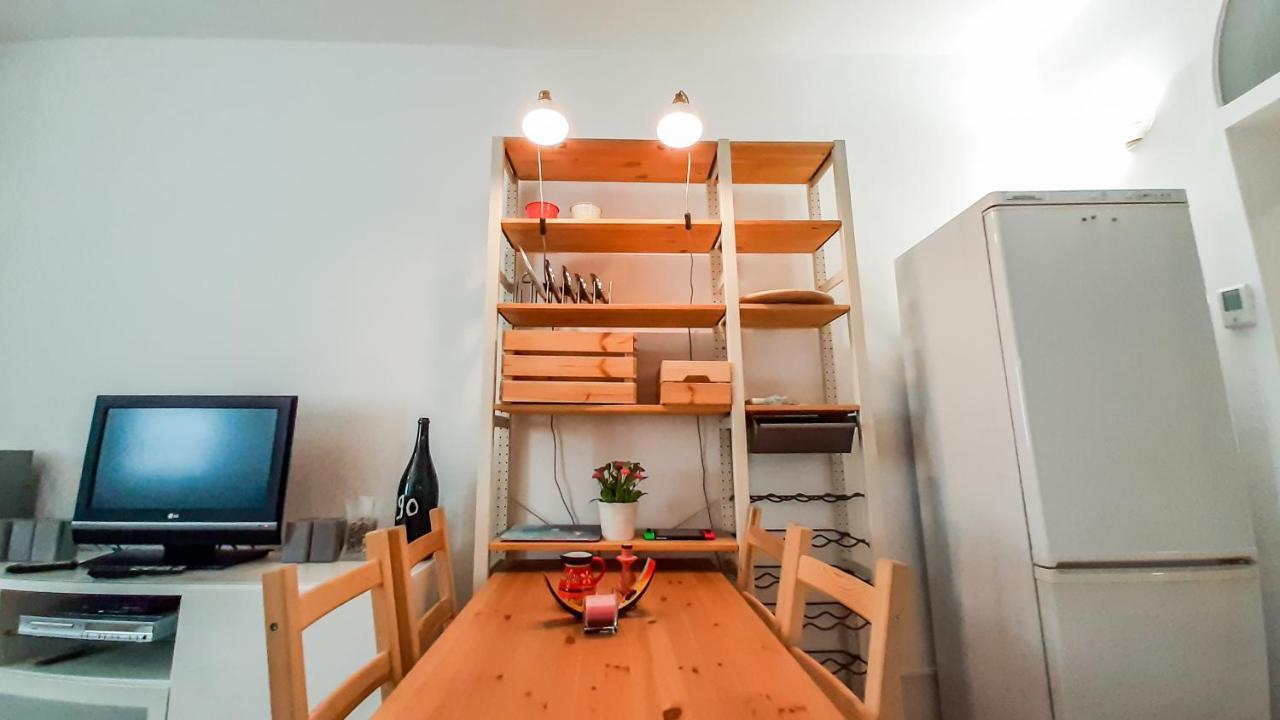 Altido Lovely 1-Br Flat With Easy Access To Centre Мілан Екстер'єр фото